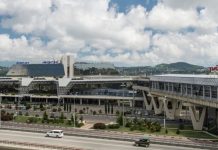 Аэропорт Сочи временно не обслуживает рейсы