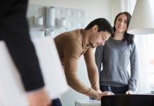 Юрист Соловьёв: проверка дееспособности продавца защитит от «бабушкиной схемы»