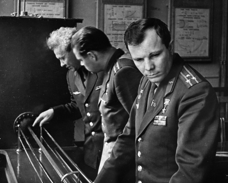 «Никто на Земле не знал, с чем предстоит столкнуться»: как в СССР всего за год подготовили первый космический отряд