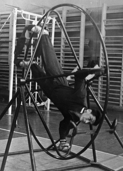 «Никто на Земле не знал, с чем предстоит столкнуться»: как в СССР всего за год подготовили первый космический отряд