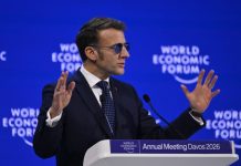 «Попытка догнать давно ушедший поезд»: что стоит за риторикой Макрона о сдвиге мира в сторону отказа от правил