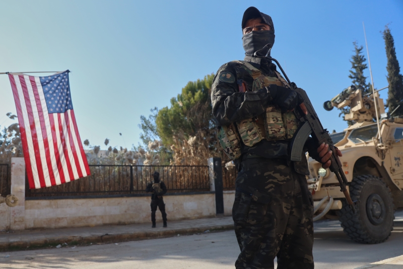 «Потенциальная угроза для России»: США построят центр оборонных операций на севере Сирии