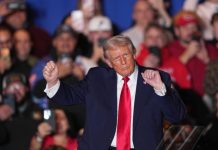 Трамп заявил, что его жена ненавидит, когда он показывает свой коронный танец