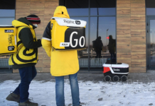 В Петербурге роботы-доставщики застревают на дорогах из-за снегопада