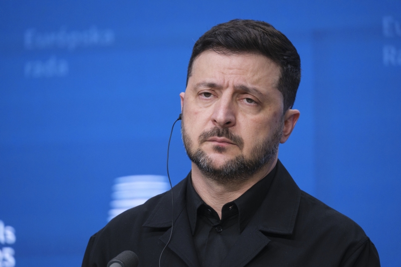 Политический мусор: что может стоять за указом Зеленского о подготовке документов по гарантиям безопасности для Украины