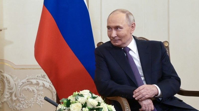 Путин: Россия будет помогать переезду разделяющих ценности страны иностранцев