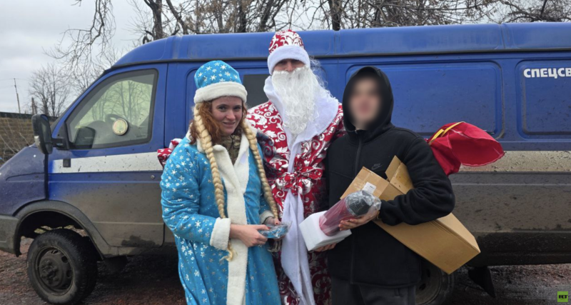 «Родители не могли подойти из-за беспилотников»: почему дети Донбасса иногда получают новогодние подарки в феврале