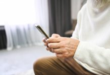 Россиянам назвали схемы, которые мошенники используют перед 23 Февраля