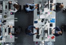 Россиянам объяснили, можно ли наказать сотрудника за беспорядок на рабочем месте