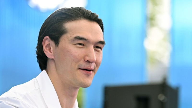 Сабуров заявил, что Россия подарила ему возможность стать артистом