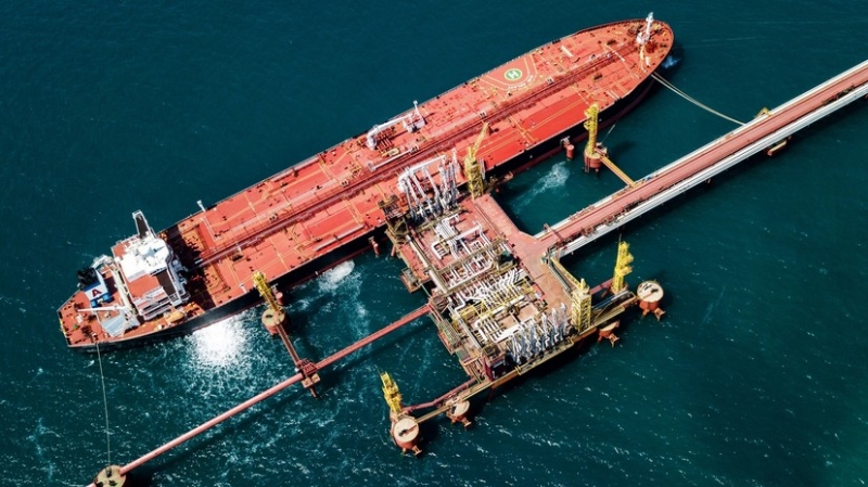 «Для укрепления стабильности на мировых энергетических рынках»: США ослабили санкции против российской нефти