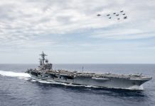 Fox News: третий авианосец США готовится к отправке на Ближний Восток