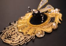 Почему вышивкa в дизaйнe интepьepa снова на волне и как использовать золотное шитьё, чтобы создать премиальный образ дома