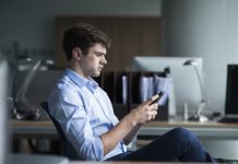 Юрист Русяев объяснил, когда работника могут наказать за неопрятный внешний вид