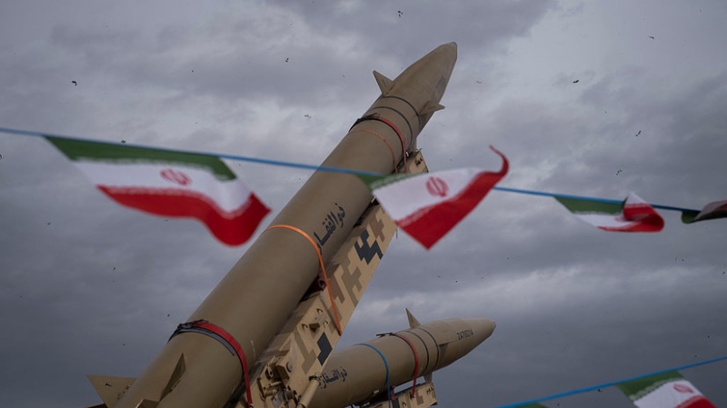 «Комбинированная операция ВКС и ВМС»: Иран ударил по украинскому складу и местам дислокации американских военных в Дубае