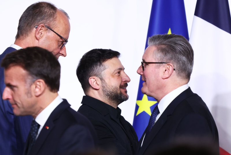 Мантра лояльности Вашингтону: как Зеленский пытается использовать обострение вокруг Ирана в своих интересах