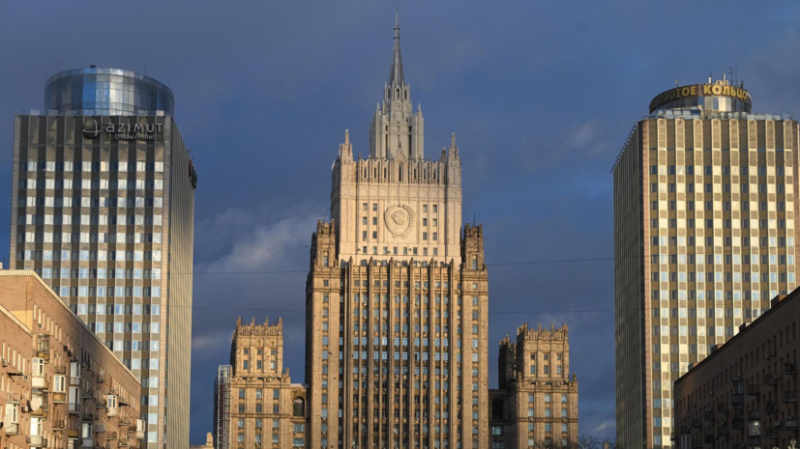 МИД рекомендовал россиянам воздержаться от поездок в страны Персидского залива