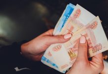 Минтруд: ещё 74 тысячи семей получат пособие после изменения правил соцвыплат