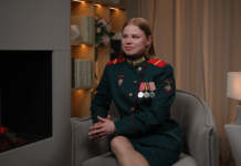 «Молилась, чтобы мы доехали до госпиталя»: 24-летняя медсестра рассказала о службе в зоне СВО