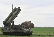 Над восемью регионами и двумя морями: за ночь российские силы ПВО сбили 80 украинских БПЛА