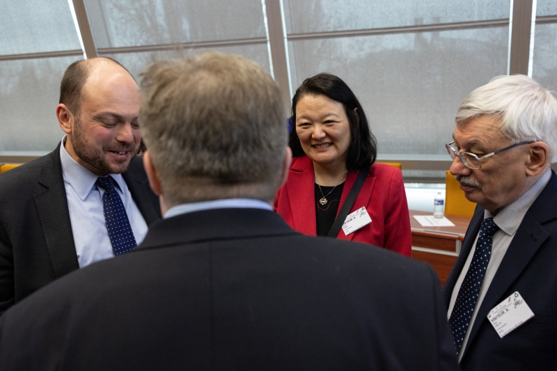 «Он просто в бешенстве»: как «лидер оппозиции» Ходорковский получил новую фронду в лице бывших соратников