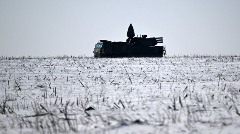 «Украинские террористы нанесли целенаправленный удар»: над Россией за ночь сбили 27 БПЛА, погиб человек