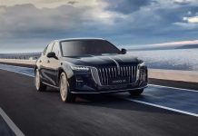 В России подорожали три модели Hongqi