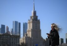 «В соответствии с законодательством»: Песков объяснил, почему в некоторых районах Москвы не работает интернет