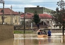 Экстренное совещание и помощь людям: Путин дал ряд поручений в связи с наводнением в Дагестане
