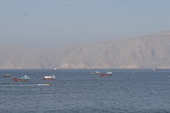 Французское судно попало под огонь в Ормузском проливе