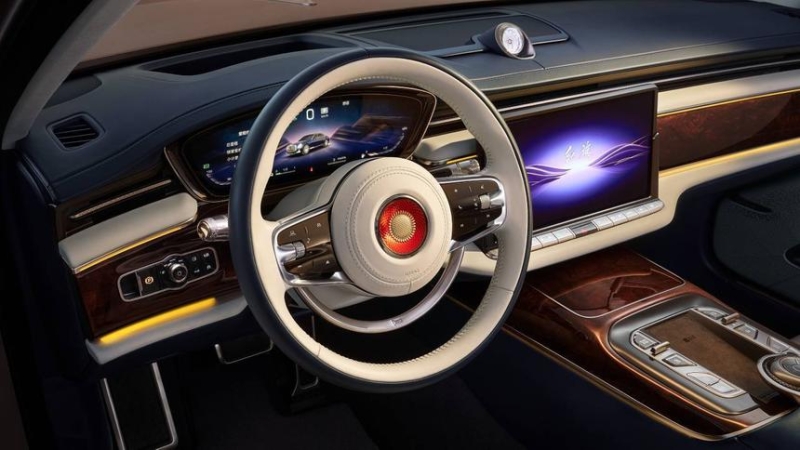 Hongqi раскрыл подробности о новом люксовом седане для России