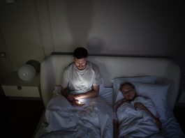 Кардиолог назвал три вечерние привычки, которые убивают сердце