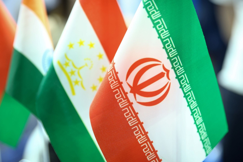 Коалиция из 35 стран начала готовить санкции против Ирана