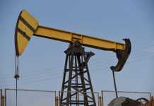 Минфин США сделал исключение по российской нефти до мая