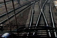 Названа возможная причина схода вагонов поезда с сотнями пассажиров в российском регионе