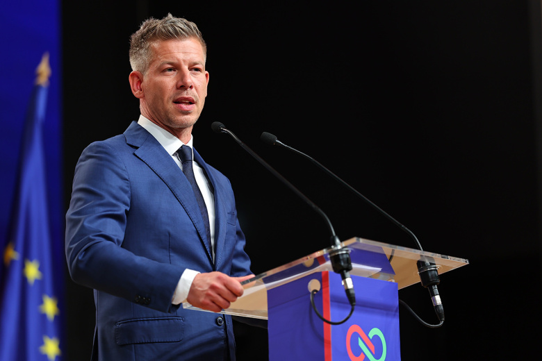 «Не спешит»: в ЕС усомнились по поводу поддержки Мадьяром Украины