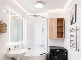 Дверь в ванную комнату: как выбрать идеальный вариант для вашего дома