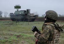 «Подразделения ПВО отразили террористическую атаку»: за ночь над регионами РФ сбито 127 беспилотников