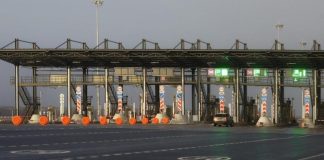 Россиян хотят оставить без бесплатных автодорог