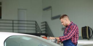 Замена автомобильного стекла: технология, выбор материалов и безопасность фрипик