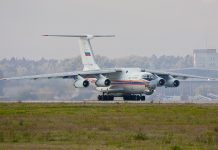 Спецборт МЧС доставил из Ливана в РФ десятки россиян