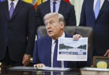 Трамп осудил нападки Оуэнс на супругу президента Франции