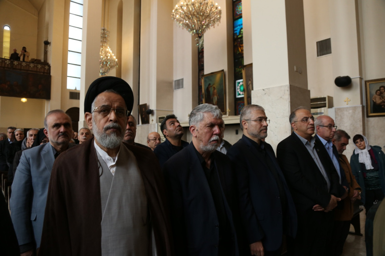 Тысячи иранцев почтили память Хаменеи на 40-й день траура