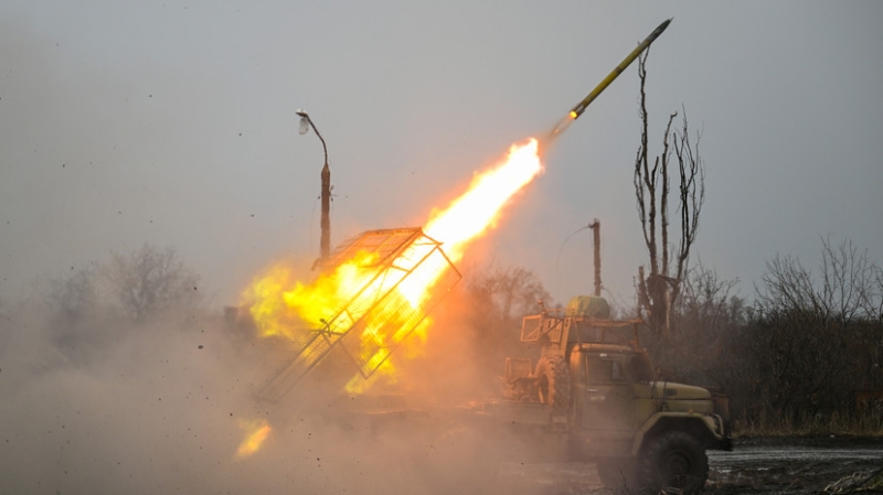 Улучшили тактическое положение, заняли выгодные рубежи: в МО рассказали об успехах российской армии на СВО