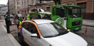 В Госдуме призвали предупреждать водителей об эвакуации их машин