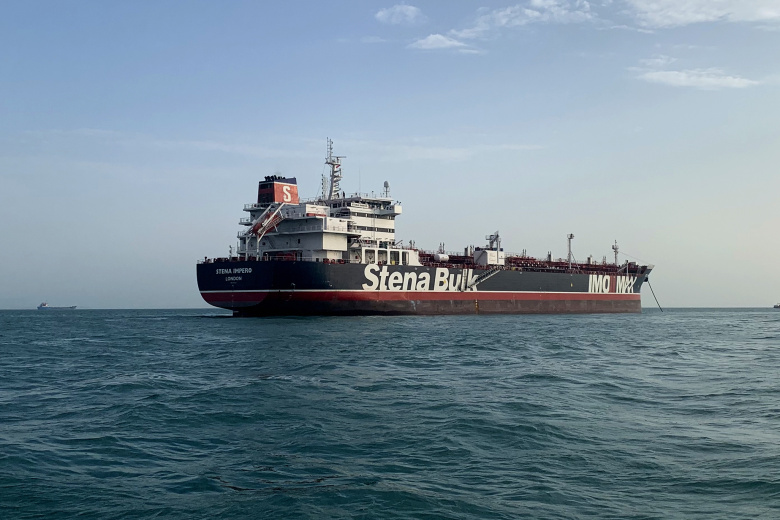 В районе Ормузского пролива задержали два судна