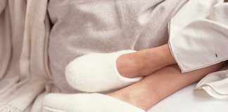 Врач назвал причины ночной боли суставов