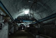 «Застигло аварийное отключение света»: в ЛНР более 40 горняков застряли в шахте после атаки ВСУ