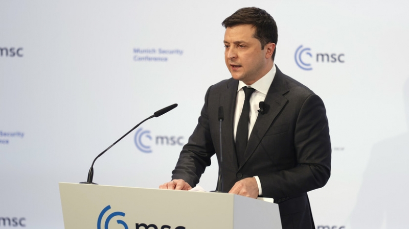 Аналитик Оленченко назвал безответственным заявление Зеленского о ядерном статусе Украины