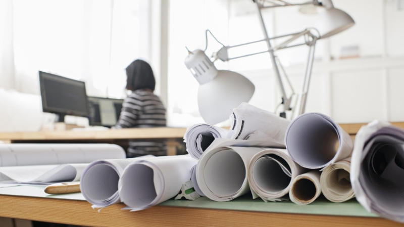 Аналитики отметили рост зарплатных предложений для архитекторов, прорабов и сварщиков